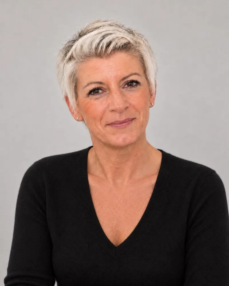 Céline, responsable cuisines et aménagement